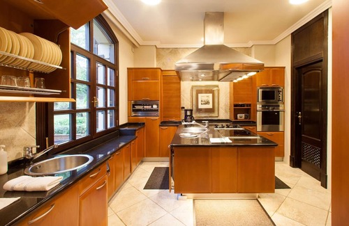 Oiartzun House | San Sebastian. Elegant palace with a privat foret, 20 minutes to the beach