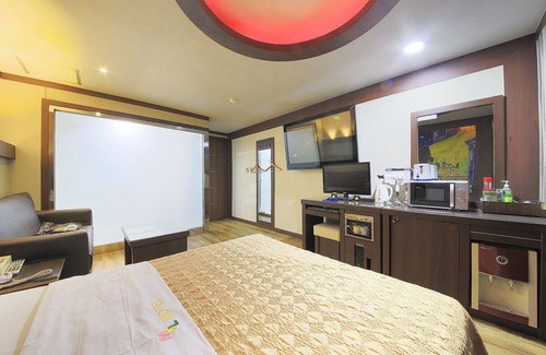 Gwangjeong-dong Hotel | Sanbon MUL