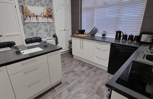 Sandbach Apartment | Sandbach Deluxe Whole Apartment