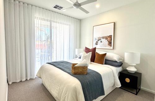 Henley Beach South House | 'Sandbar Escape' 3BR Beach House at Henley Beach