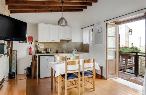 Arsos Apartment | Sanders Arsorama Arsos