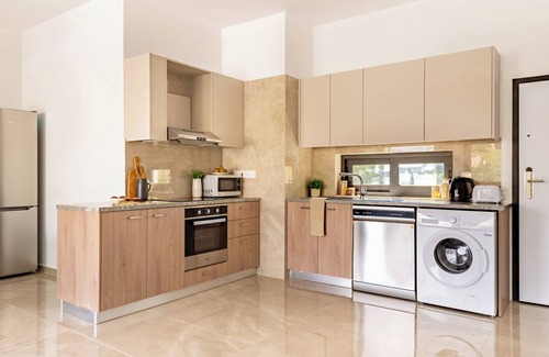 Agios Tychon Apartment | Sanders River Plaza - Neat 2-Bdr Apt with Balcony
