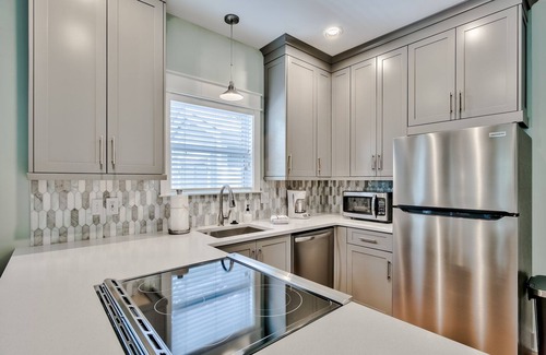 Seagrove Beach House | Sandpiper Cottage- Dog Friendly- 4 Bikes