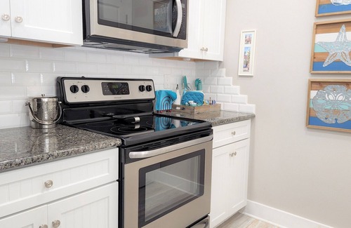 Red Fish Cove Condo | Sandpiper Pointe! Steps from Beach Club. GULF VIEW