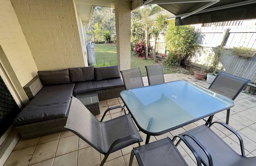 Ningi House | Sandstone Point Family home, Bribie beaches, pet friendly