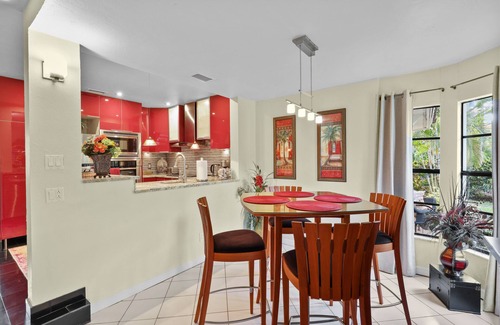 Kings Lake House | Santa Cruz Lakeside Retreat - 10
