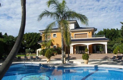 Elche Villa | Santa Maria