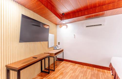 Santiago Hotel | Santiago Cove Hotel and Restaurant
