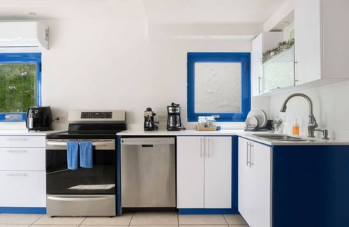 Ocean Park Apartment | Santorini Suite123 @ Ocean Park 3BD/3BA/Pool/Beach