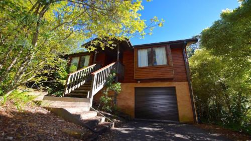 Leura House | Santosha Glade near the Everglades