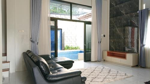 Baturaden Villa | Sapphire Village Guesthouse