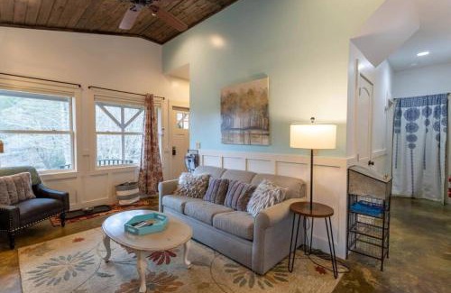 Blowing Rock House | Sarah Janes Cottage at Doe Creek