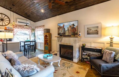 Blowing Rock House | Sarah Janes Cottage at Doe Creek