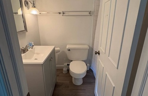 Saratoga Springs Apartment | Saratoga Garden Motel - Room 1