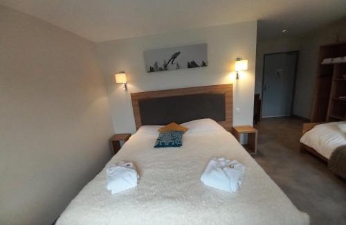 Chaux-Neuve Hotel | SARL DU PARC Hôtel Les Tremplins