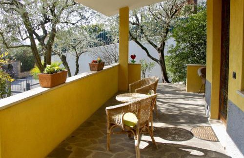 Sarnico House | Sarnico giardino sul lago