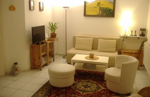 Farmsen - Berne Apartment | Sasel-Berne: Very quiet location, vacation in a detached house