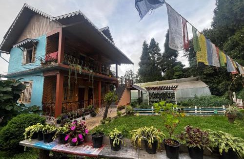 Turuk House | Satrangi Homestay Lamahatta
