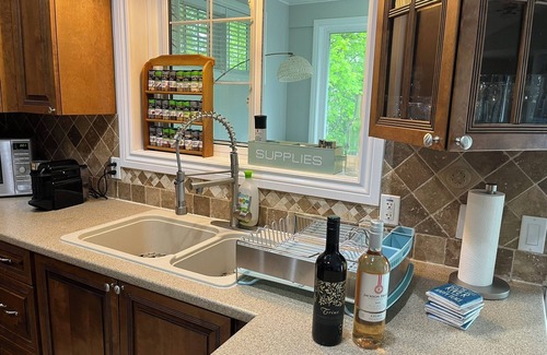 Sauble Beach House | Sauble Beach Retreat. Family-friendly & privacy! 5-min away from the beach