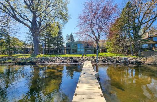 Little Canada House | Sauna and Dock Castle House on Private Beach!