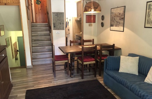 Sauze d'Oulx Apartment | Sauze D'Oulx Apartment sleeps 6 with garden.