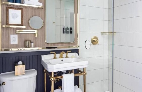 Union Square Hotel | Savor An Exhilarating Experience! Pets Allowed, Near Wells Fargo History Museum