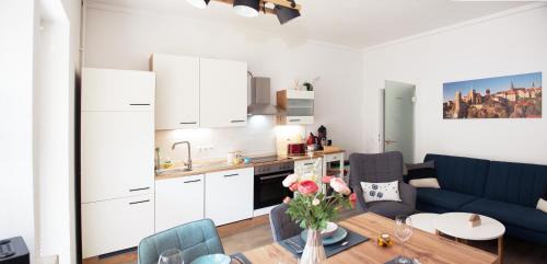 Bautzen Apartment | Savor Appartement 5 Personen 2 Schlafzimmer Babybett Netflix Balkon Zentrum