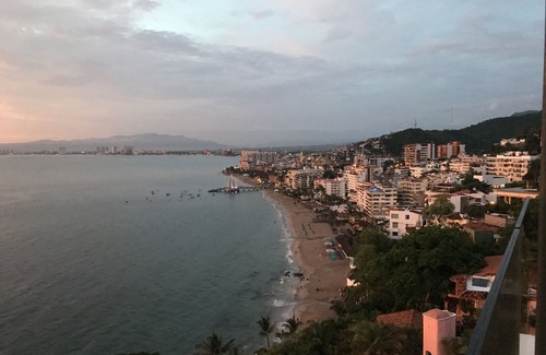 Amapas Condo | Sayan Beach Luxury Condo Corner unit 7G