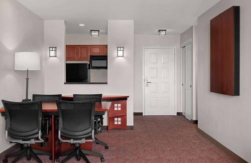 Folsom House | Scenic Escape in Folsom! Balcony, Kitchen, Free Breakfast & Near Folsom Lake