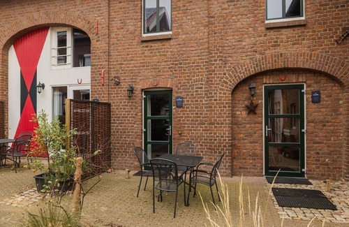 Vijlen Apartment | Scenic holiday home in Vijlen with garden