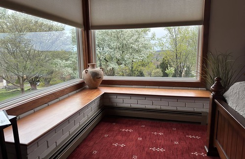 Danboro Apartment | SCENIC ONE BEDROOM ROOM W/PRIVATE ENTRANCE/BATH & Seasonal POOL!