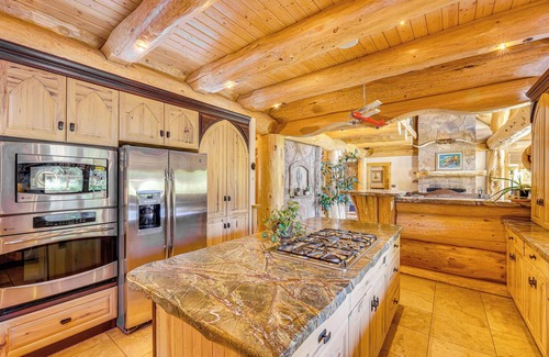 Payson Cabin | Scenic Payson Cabin w/Wraparound Patio