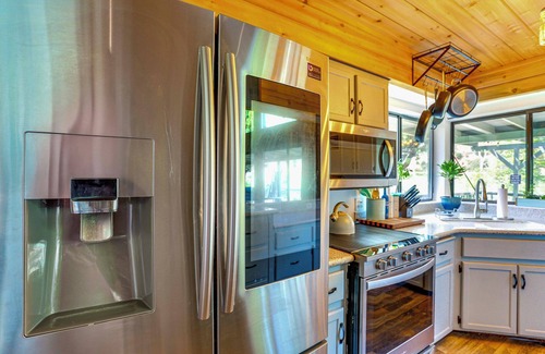 Junction City House | Scenic Riverfront Escape w/Sauna in Junction City