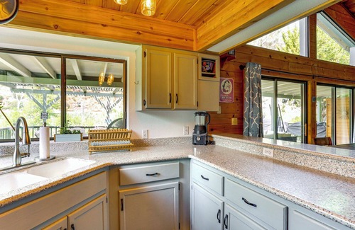 Junction City House | Scenic Riverfront Escape w/Sauna in Junction City