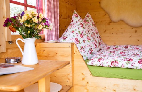 Harbshausen Other | Schäferwagen - Ferienhaus Schöneweiß
