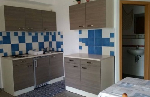 Haarbach Apartment | Schöne, 45qm große Erdgeschoss-FeWo mit 2 Zimmern inkl. Küche und separatem Bad/WC