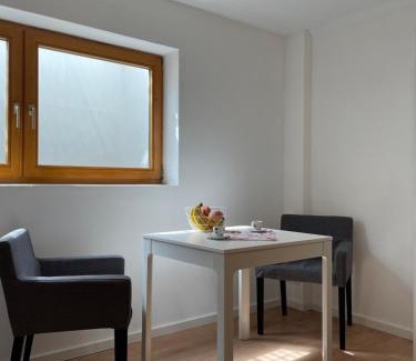 Seeshaupt Apartment | Schöne Souterrainwohnung in Seeshaupt