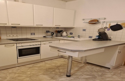 Hof Redentin Apartment | Schöne Wohnung in einem reetgedeckten Bauernhaus