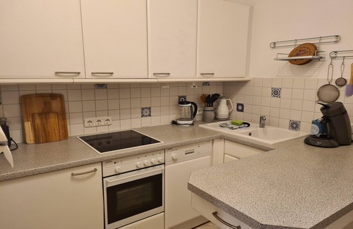 Hof Redentin Apartment | Schöne Wohnung in einem reetgedeckten Bauernhaus