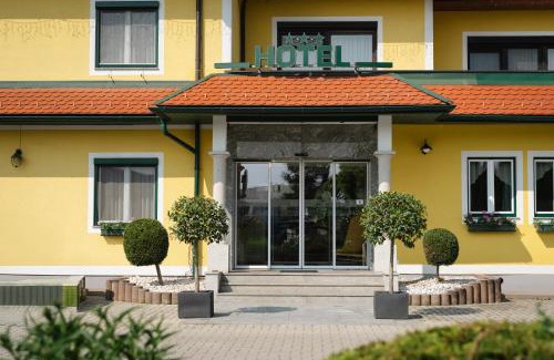 Bierbaum Hotel | SCHACHENWALD Hotel & Restaurant I Free Parking