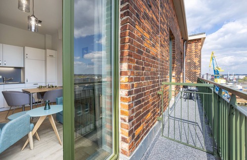 Wismar Apartment | Schickes Hafenapartment mit Balkon und Tollem Ausblick in Hervorragender Lage
