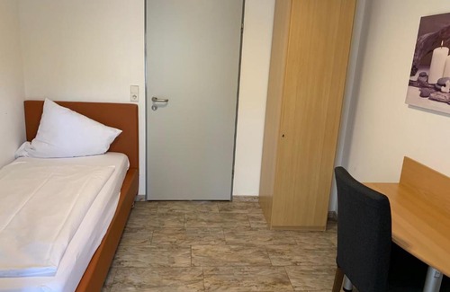 Rosbach vor der Hoehe House | Schnitzelhaus und Pension Stadt Rosbach