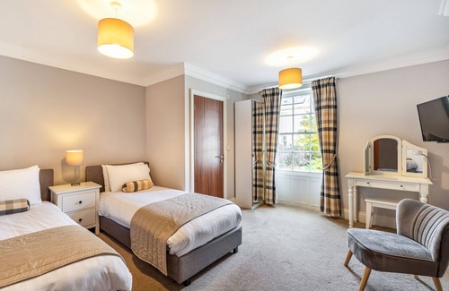 Wing House | Scotch Arms Mews