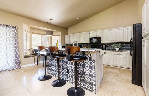Paradise Park Vista Cottage | Scottsdale Oasis-saltwater Pool & Putting Green