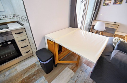 San Martin de Valdeiglesias Apartment | Serene Lakeview Retreat