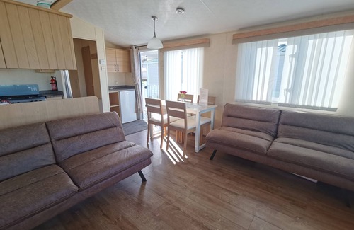Llwyngwril Cabin | Sea and Mountain view Sunbeach Holiday Snowdonia