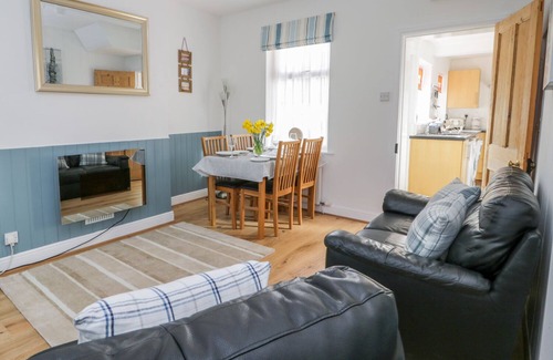 Muston Cottage | Sea Breakers Cottage