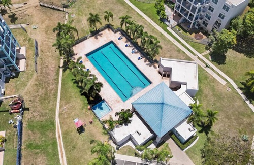 Machos Villa | Sea Breeze Escape | Sleeps 7 + Pool in Ceiba
