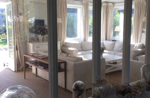 Ile-Tudy House | Sea by foot from large detached house with garden
