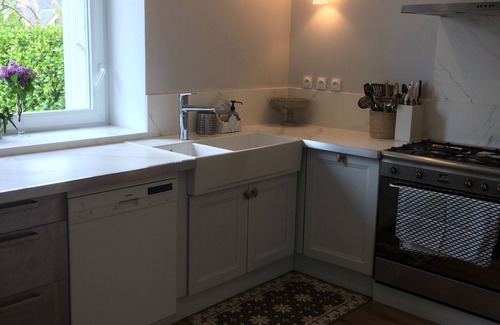 Ile-Tudy House | Sea by foot from large detached house with garden